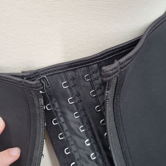 Plus Size Waist Trainer Corset Black Marked Size 5X Women's Plus Size - Picture 5 of 10